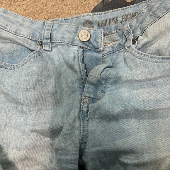 Light wash jeans size 9 - Picture 4 of 4